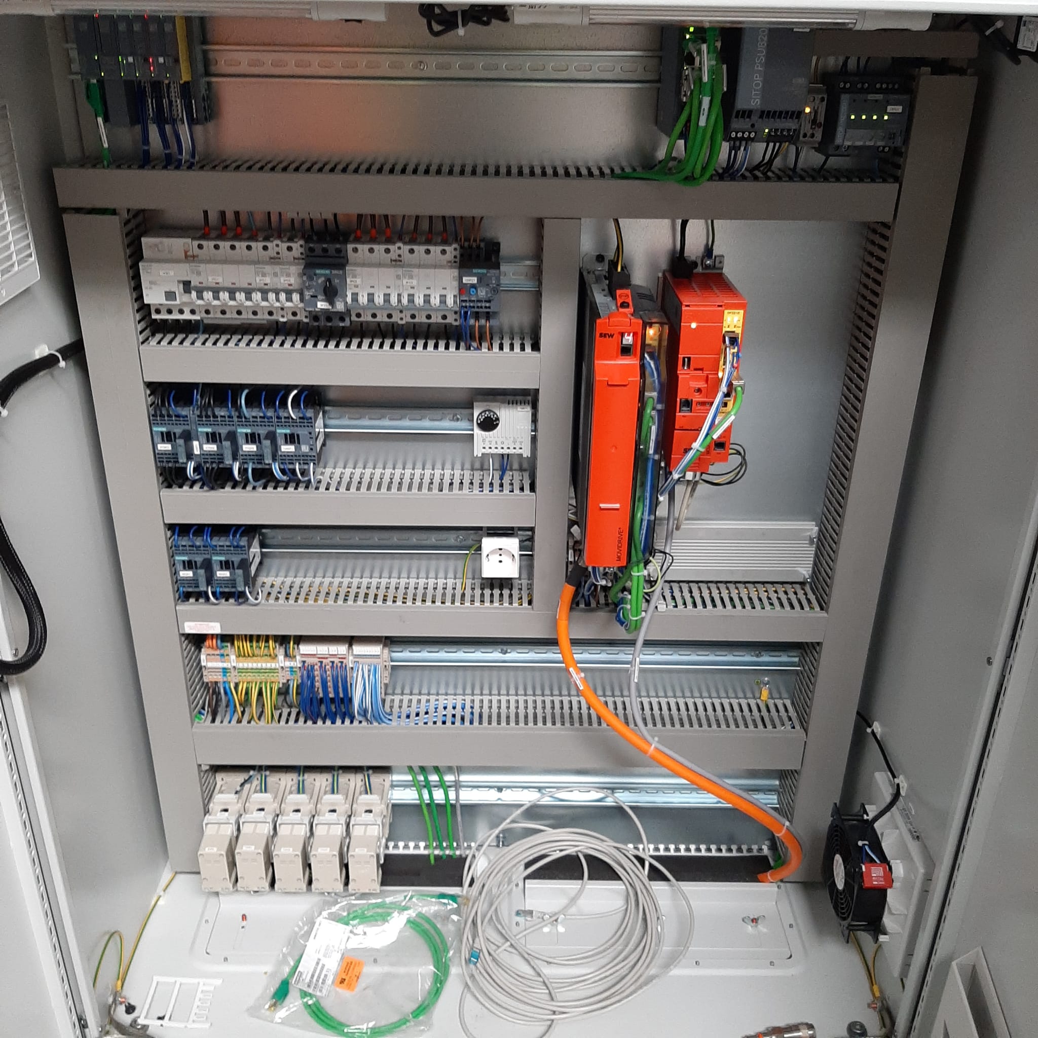 Montage und Transport von Industrieanlagen