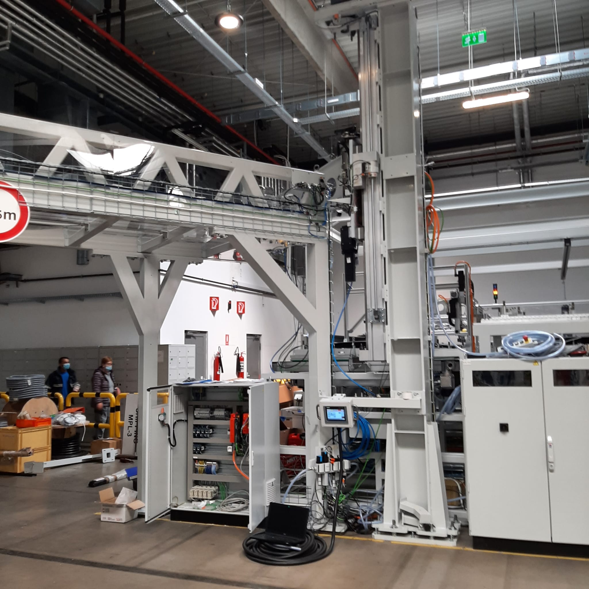 Montage und Demontage von Industriemaschinen