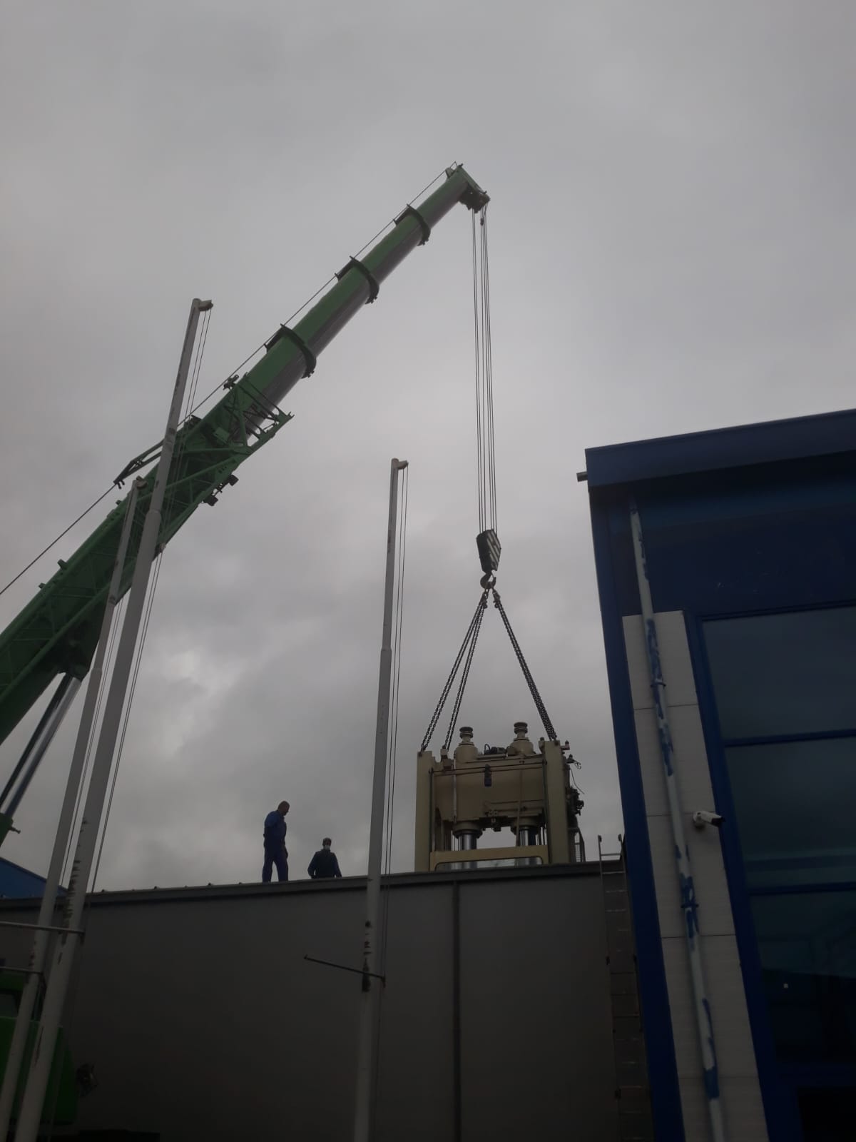 Verlagerung von Industriemaschinen